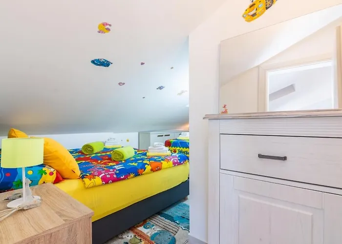 Center Gostinjska kuća 3*